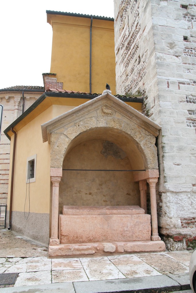 Arche SS.Apostoli Verona restauro lapideo