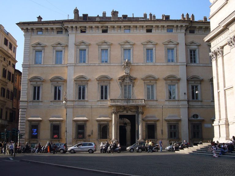 Palazzo Altieri, Piazza del Gesù, Roma