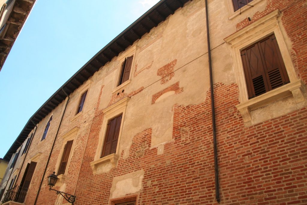 Palazzo Pellegrini Trabucchi, Verona facciata dopo il restauro