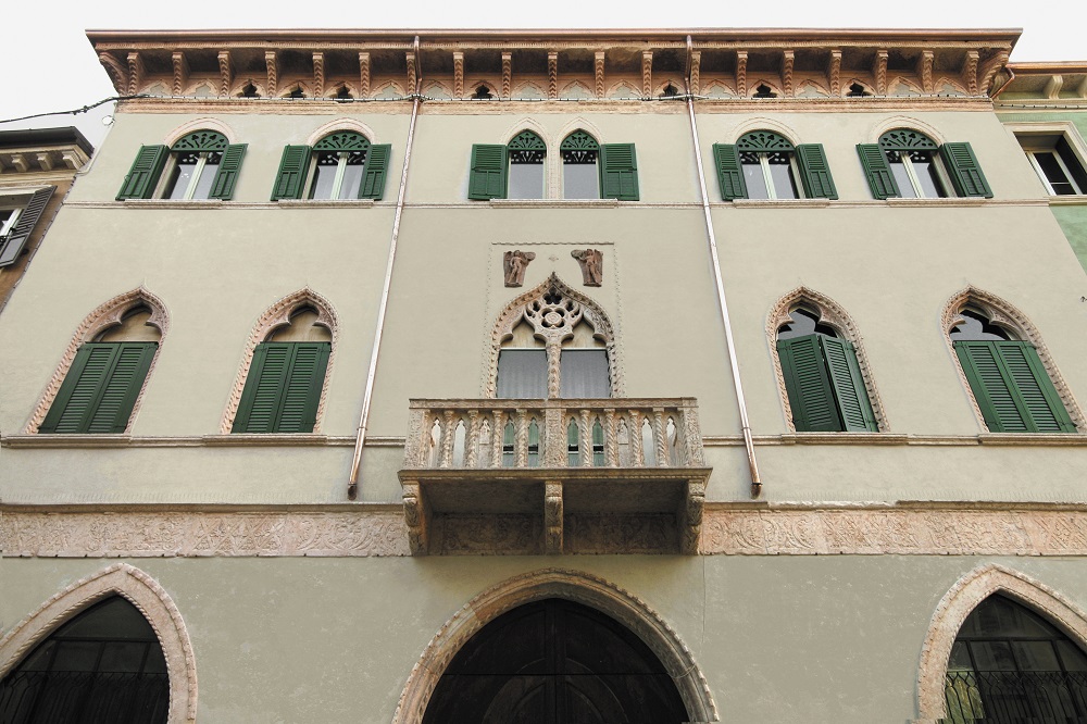 DOPO Restauro facciata Palazzo Contarini Vanzetti Verona
