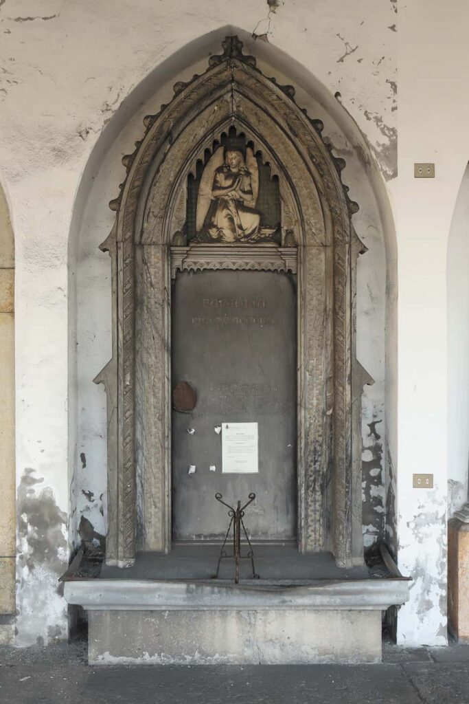 PRIMA Cimitero Monumentale di Legnago Verona Restauro tomba lapidea monumentale del secolo XIX