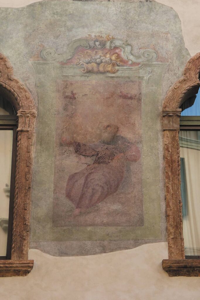 Dettaglio restauro affresco